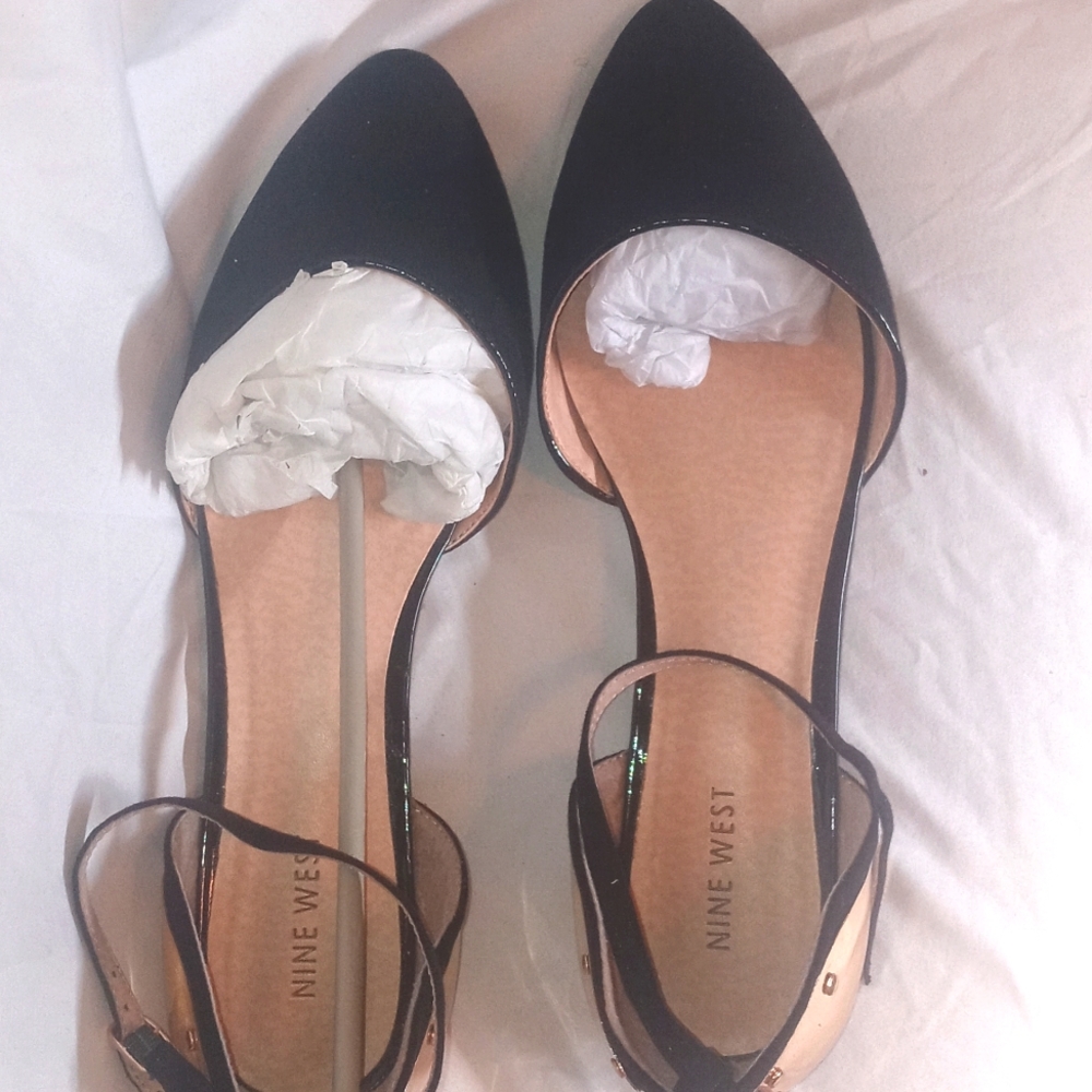 Nine West Flats size 9.5m Black with Free Tote Harrows Bag